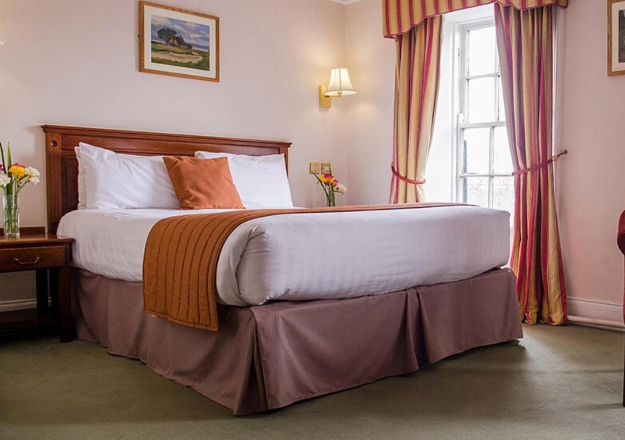 Londonderry Arms Hotel Carnlough Exterior foto